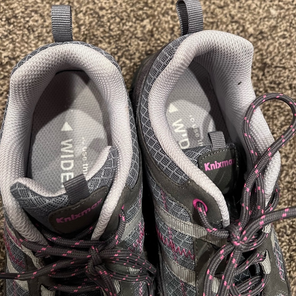 Hiking shoes by Knox max